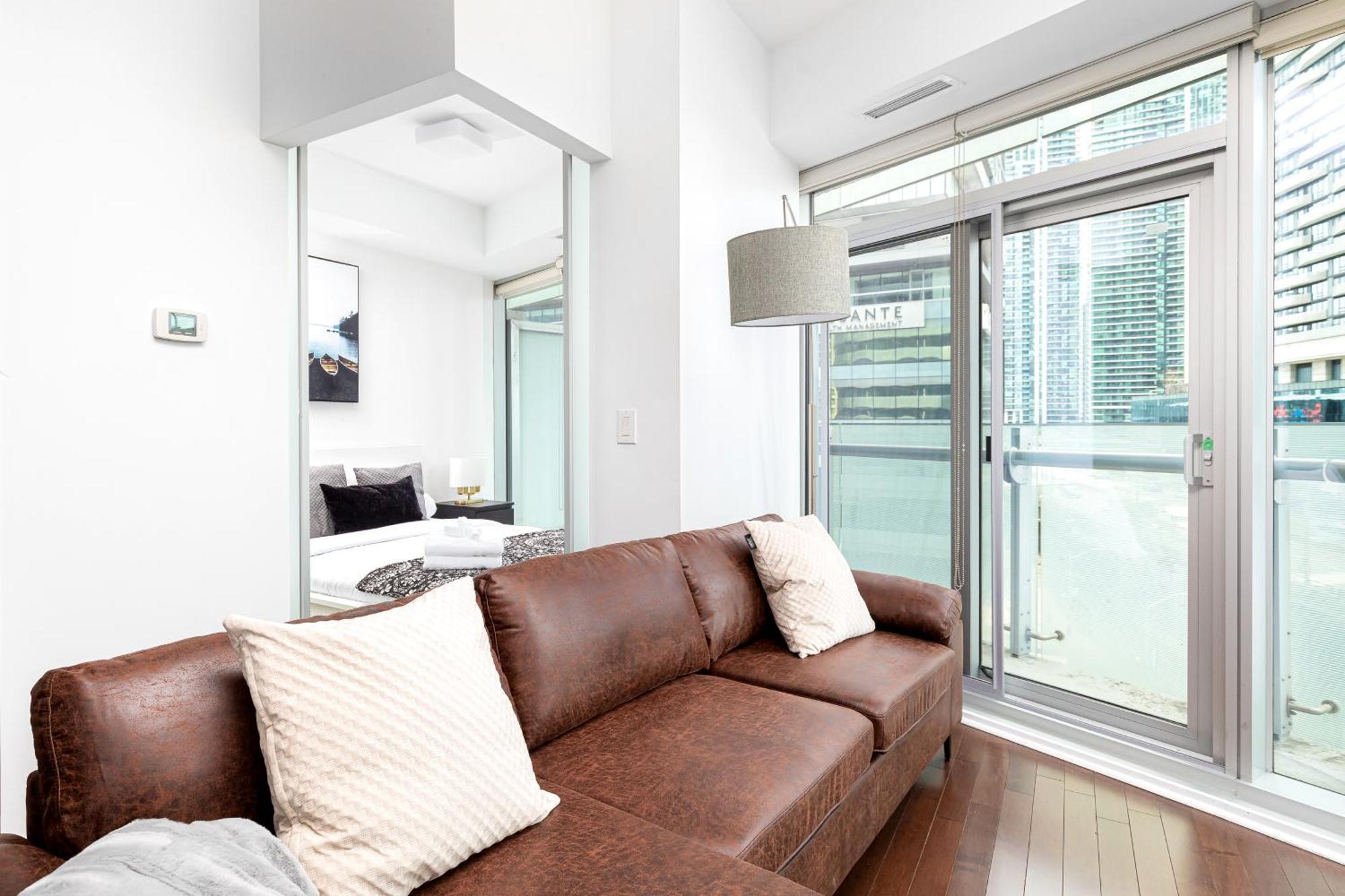 Downtown Toronto 2 Bedrooms Condo Exterior foto